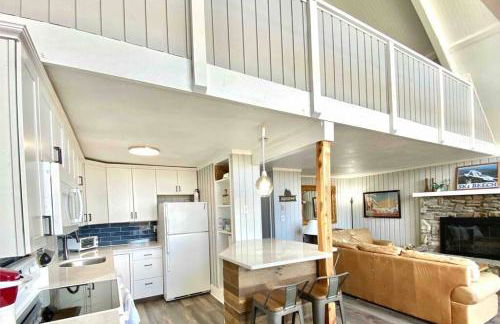 Cozy Charming Ski Chalet Sleeps 11 - Foto 15