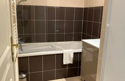 F50 Ferme de Deauville 1 CH rez-de-jardin avec escalier - Photo 8