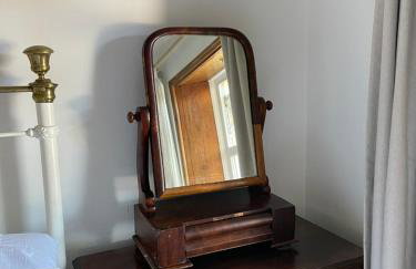 Buttercup Cottage, located in the gateway to Eden! - Photo 16