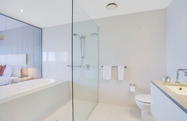 Mantra Circle on Cavill - Photo 63