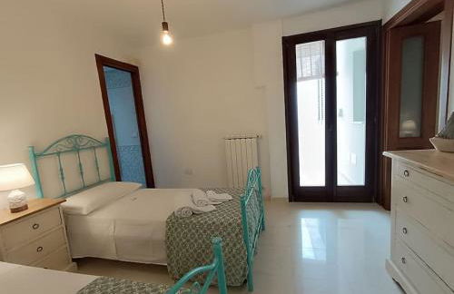 Adelè posto tranquillo al centro del paese - Foto 13