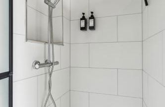 NASA Homes 4 Zimmer Altbauwohnung Zentral inkl Smart TV Netflix Garten - Foto 12