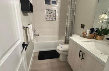 Luxe of Haven - 2bed with office and free parking - Photo 18