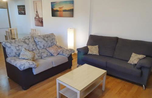 1F, Aire Acondic, 80m2, 2 dormitorios, 4 huéspedes, WIFI GRATIS - Foto 6