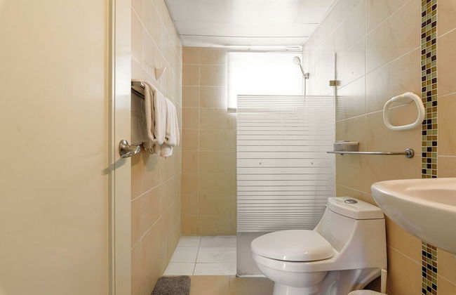 Oceanfront Condo in Ave. España Sleeps 8 - Foto 24