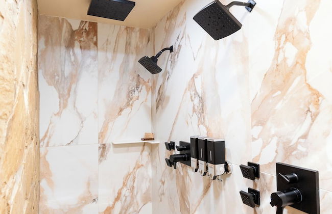 Meraki Escape - Log Cabins w/Hot Tubs + Pet Friendly - Foto 14