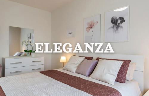 Colombo Palace - viale colombo 358 - Photo 3