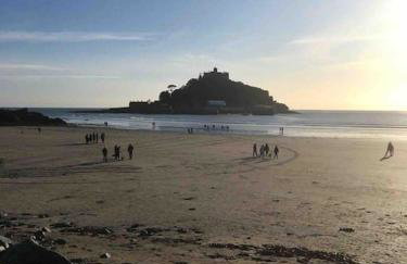 Stylish coastal retreat in St Ives with parking - Foto 30