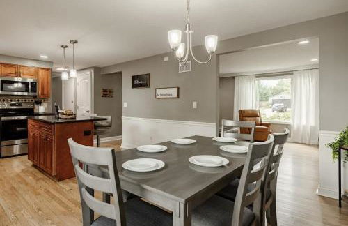 Amazing Pool & Walk to the Park - Foto 32