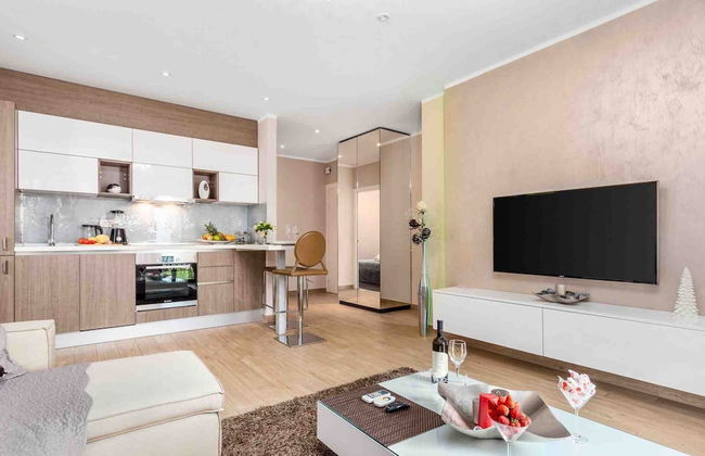 Modern Comfort With Shared Pool & Lush Green Surroundings in Kastav - Foto 24