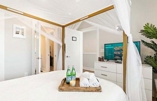 Private Home with Rooftop Game Room near Downtown - Foto 26