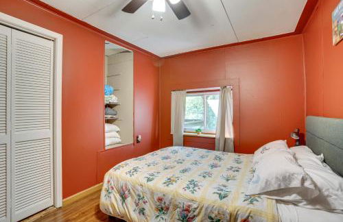 French Lick Getaway with Deck, Grill and Fire Pit! - Foto 14