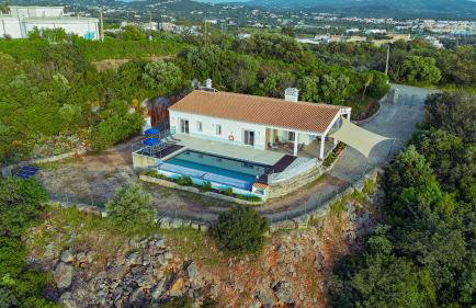 Villa Belchior by Algarve Holidays - Photo 1