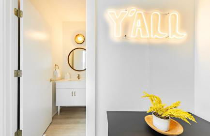 Outrider Buyout - 2 Units - DT Nashville by AvantStay - Photo 46