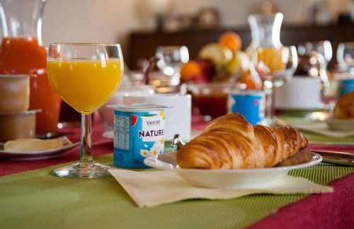 Gîte des Charmilles /La Maison des Gardes - Foto 3