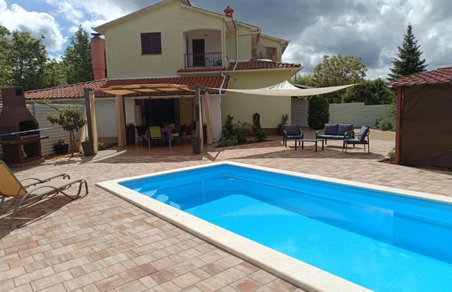 Villa Hilda - Foto 1