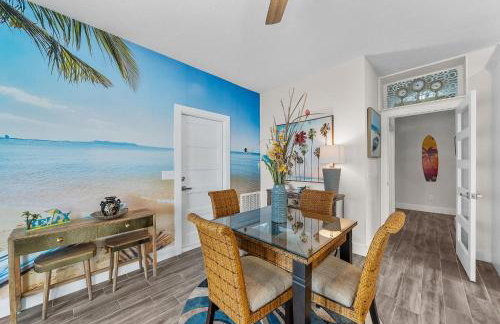 PCB Beach Paradise, Steps to SAND, Sleeps 8 - Foto 2