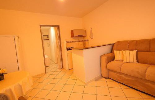 Essencial Flat II - Com Garagem - No Centro - Climatizado - Em condomínio, com portaria 24h - Foto 3