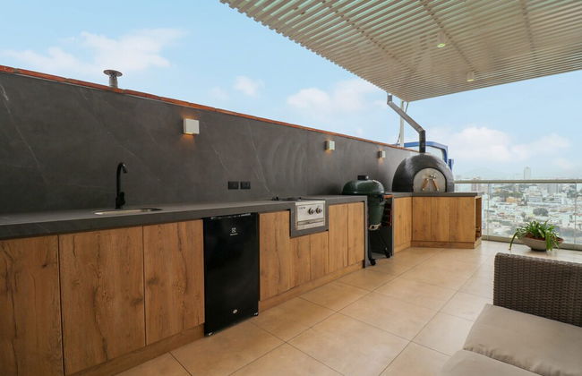 Elegant 3BR Duplex With Balcony in Miraflores - Photo 51