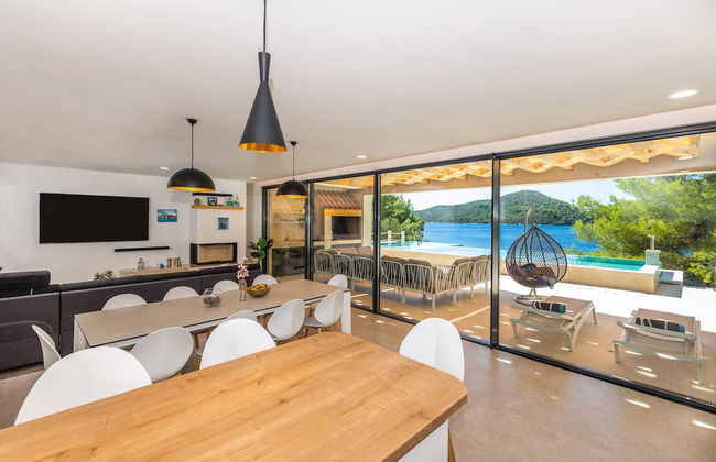 Beachfront Villa Brulupes - Foto 61