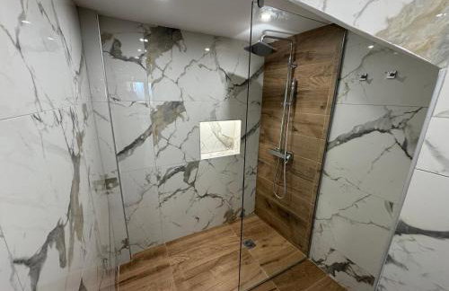 Modern Athens Suite - 160m from Metro - 3min Piraeus Port - 6 Guests - Foto 77