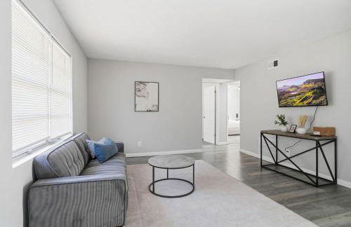 Charming 2-Bedroom Retreat Comfort Meets Style - Foto 1