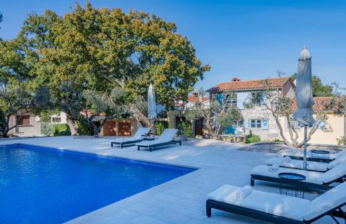 Villa Viktor, a wonderful rustic villa close to the beach - Foto 1