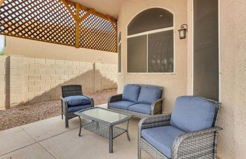 Game Room and Backyard Oasis Avondale Group Getaway - Foto 28