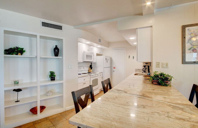 355 El Matador 1 Bedroom Condo by RedAwning - Photo 21