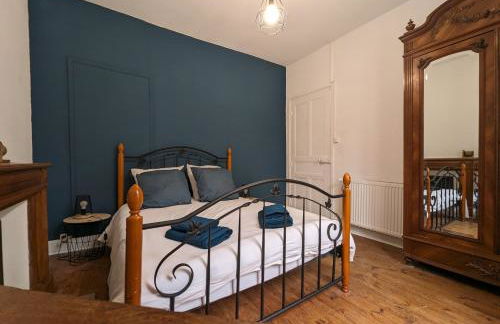 Maison des années 30 - Vic-Sur-Cère - 15 personnes - Photo 9