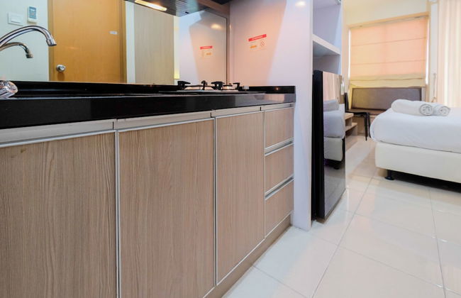 Minimalist Studio Room with City View @ Tifolia Apartment - Photo 7