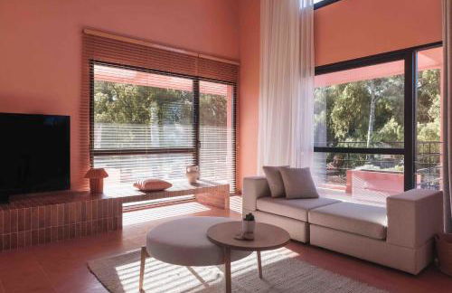 AKTI SEASIDE SUiTES - Photo 41