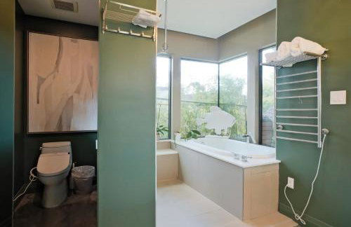 Luxe Dallas Estate Nearly Half Acre Skyline Views - Foto 37