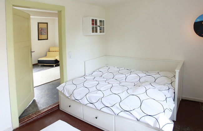 Charming Holiday Home in Thuringen Near the Lake - Photo 3