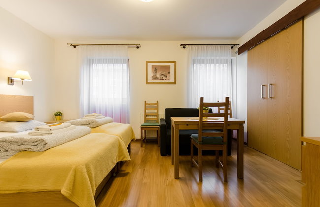 Family Apartments - Private Parking - Photo 42