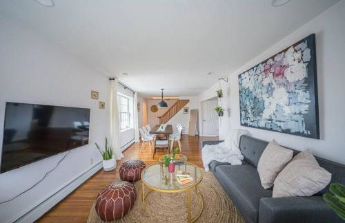 2Units 4BR 3BA Cape Cod Designer House - Foto 32