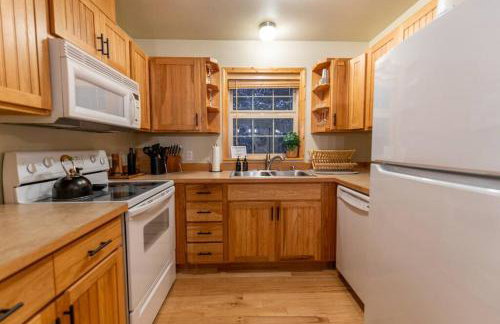 River Rock Chalet :: Hot Tub, Pets, Stevens Pass - Foto 17