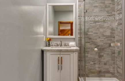 Scenic Catskills Retreat • Pool Hot Tub Game Room Lake Views Mountainview Estate by AvantStay - Foto 40