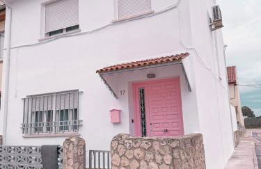 Casa rosa completa-patio- BBQ-columpios-buhardilla - Foto 14