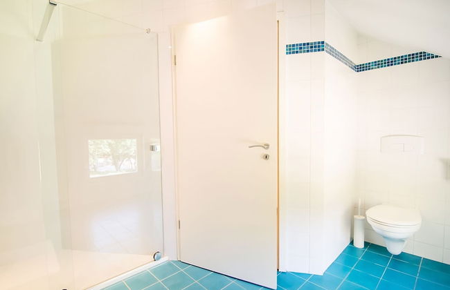 Luxurious Villa With Pool and Sauna, and Very Suitable for Culinary Workshops - Photo 17