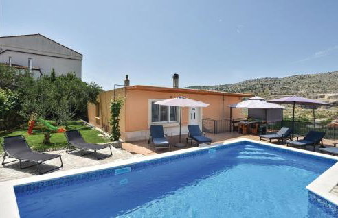 Four-Bedroom Apartment In Srinjine - Photo 8