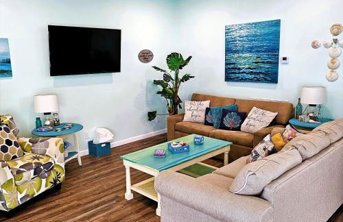 Summer's Little Bay Getaway - Photo 1