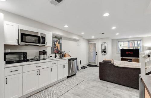 Classy Central DC Bloomingdale 1-BR Getaway - Foto 10