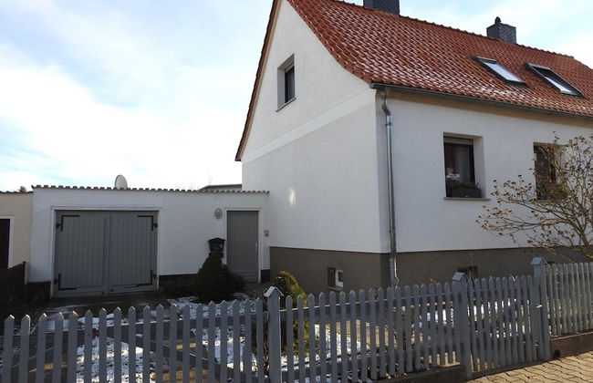 Family-friendly Escape - Photo 1