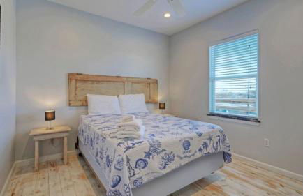 Sleeps 26 2 Homes w/ Waterfront Pool + Boat Dock Laguna Village Escape - Foto 58