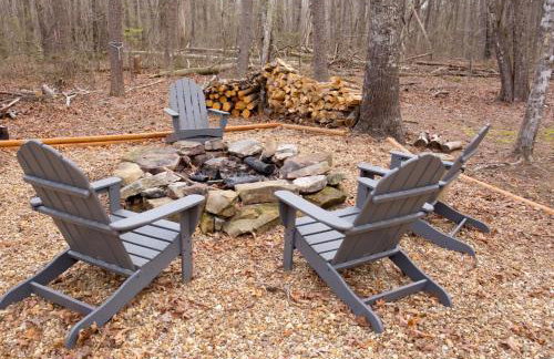 Secluded Cabin - Games, Fire Pit, Hot Tub, Pet OK - Foto 56
