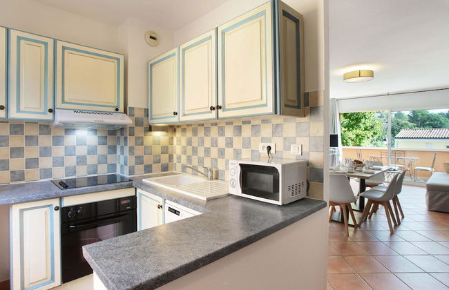 Apartment in Greoux-les-bains Near Lakes - Foto 6