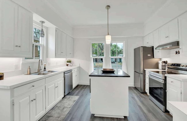 Awesome Haus With Gameroom, 4blks to Center of Town! - Foto 13