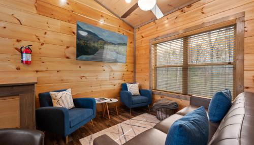 Family or couple retreat next to Downtown, Dollywood & Smoky Mountains! - Foto 4