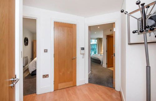 Central 2 bed with Large Terrace - Photo 26
